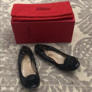 Valentino black flats